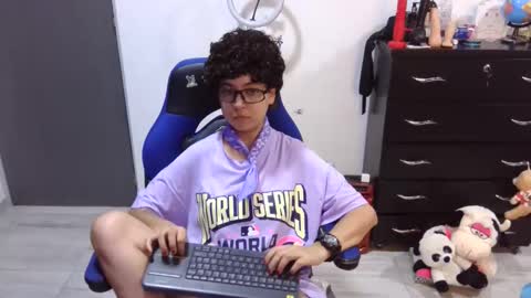 Snapshot of thomascooper_cams chatting on 05-14-26, 08:59 VALERIA online show from 05-14-26, 08:59