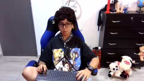 Snapshot of thomascooper_cams chatting on 05-15-26, 08:16 VALERIA online show from 05-15-26, 08:16
