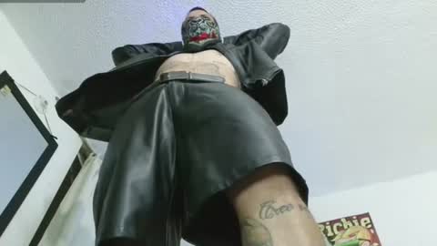 Snapshot of thomasjons chatting on 06-27-26, 02:05 thomasjons online show from 06-27-26, 02:05