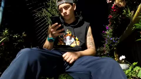 Snapshot of thomasjons chatting on 06-30-26, 04:24 thomasjons online show from 06-30-26, 04:24
