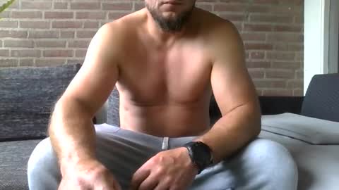 Snapshot of thomasonnl chatting on 09-20-25, 08:48 thomasonnl online show from 09-20-25, 08:48