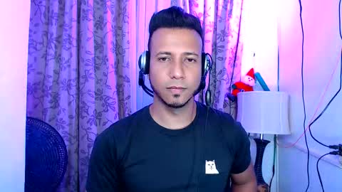 Snapshot of thommerxxx chatting on 01-07-26, 04:26 Thom online show from 01-07-26, 04:26