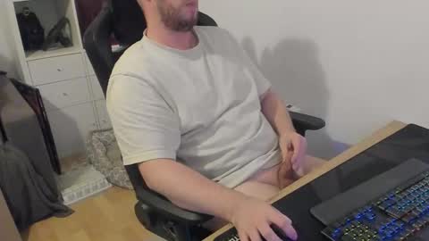 thommy2008 online show from 10-31-25, 02:40