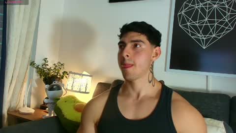 Snapshot of thomylov chatting on 05-30-26, 12:30 thomylov online show from 05-30-26, 12:30
