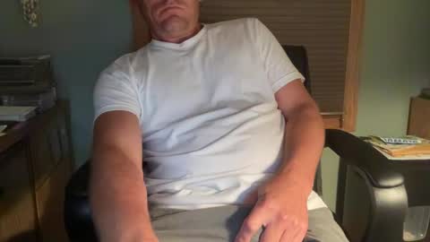 Snapshot of thongguy2021 chatting on 09-15-25, 04:23 thongguy 2021 online show from 09-15-25, 04:23