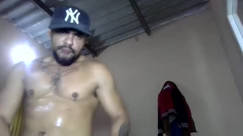 Snapshot of thonybeiio chatting on 09-18-25, 03:58 thonybeiio online show from 09-18-25, 03:58