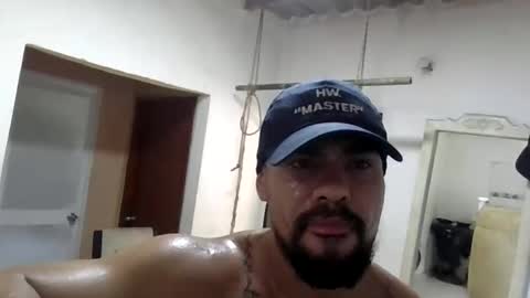 Snapshot of thonybeiio chatting on 10-17-25, 05:04 thonybeiio online show from 10-17-25, 05:04