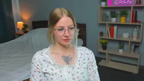 Snapshot of thoracarter chatting on 05-30-26, 10:12 thoracarter online show from 05-30-26, 10:12