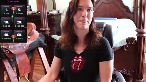 Snapshot of thornbury_rose chatting on 02-12-25, 07:56 ThornburyRose online show from 02-12-25, 07:56