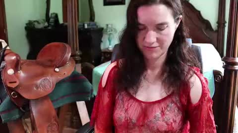 ThornburyRose online show from 06-20-26, 06:44