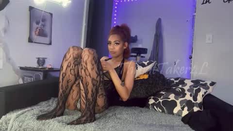 Snapshot of throattaker4l_ chatting on 05-13-26, 03:26 ThroatTaker4l online show from 05-13-26, 03:26