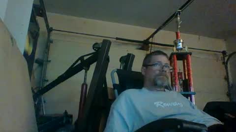 Snapshot of throbber009 chatting on 07-13-26, 04:04 Throbber online show from 07-13-26, 04:04