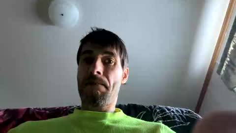 Snapshot of throbbing8585 chatting on 02-02-26, 01:32 throbbing8585 online show from 02-02-26, 01:32