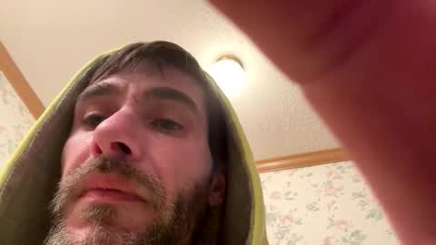 Snapshot of throbbing8585 chatting on 02-18-26, 02:40 throbbing8585 online show from 02-18-26, 02:40