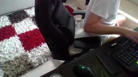 Snapshot of thrthrd chatting on 02-06-25, 01:43 EdgingMasterThrthrd online show from 02-06-25, 01:43