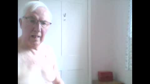 Snapshot of thruster99 chatting on 01-22-25, 10:07 thruster99 online show from 01-22-25, 10:07