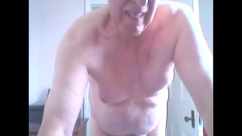 Snapshot of thruster99 chatting on 09-10-25, 03:01 thruster99 online show from 09-10-25, 03:01