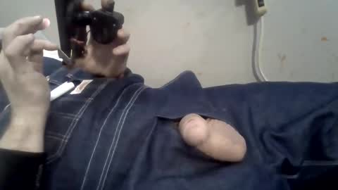 Snapshot of thunder8u42 chatting on 10-18-25, 08:59 thunder8u42 online show from 10-18-25, 08:59