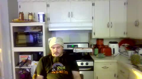 Snapshot of thunder8u42 chatting on 10-31-25, 08:26 thunder8u42 online show from 10-31-25, 08:26