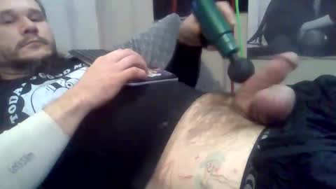 Snapshot of thunder8u42 chatting on 11-19-25, 03:34 thunder8u42 online show from 11-19-25, 03:34