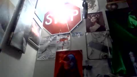 Snapshot of thunder8u42 chatting on 12-04-25, 08:34 thunder8u42 online show from 12-04-25, 08:34