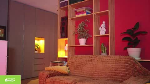 tia_j online show from 12-13-25, 07:42