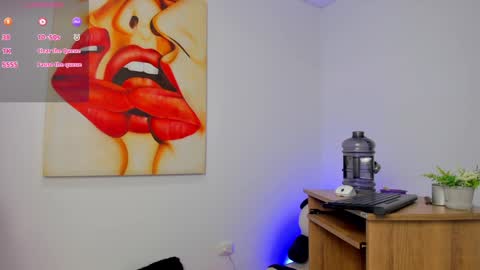 Snapshot of tiago_hannah chatting on 01-11-25, 01:11 carolina online show from 01-11-25, 01:11