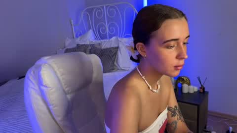 Snapshot of tiana_belle_ chatting on 06-14-26, 01:36 Tiana online show from 06-14-26, 01:36