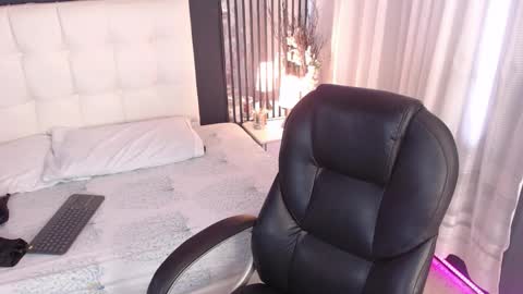 LIA online show from 01-13-26, 01:16