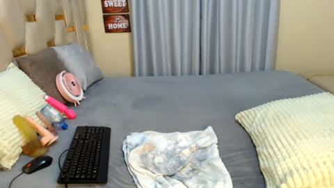 Snapshot of tianah20 chatting on 07-27-26, 01:45 Sugar online show from 07-27-26, 01:45