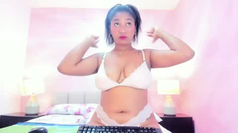 Snapshot of tianaparker chatting on 07-10-26, 03:11 Tiana online show from 07-10-26, 03:11