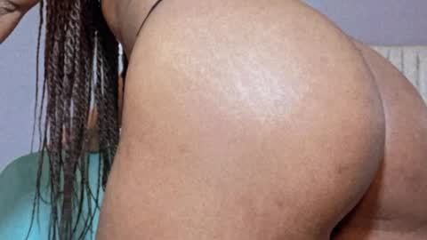 Snapshot of tianasky chatting on 09-29-25, 02:38 tianasky online show from 09-29-25, 02:38