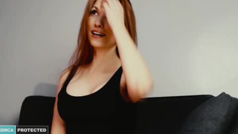 Snapshot of tiannarae chatting on 02-22-26, 02:45 TIANNA online show from 02-22-26, 02:45