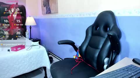 Snapshot of tiara_latina chatting on 04-25-26, 12:24 Tiara online show from 04-25-26, 12:24