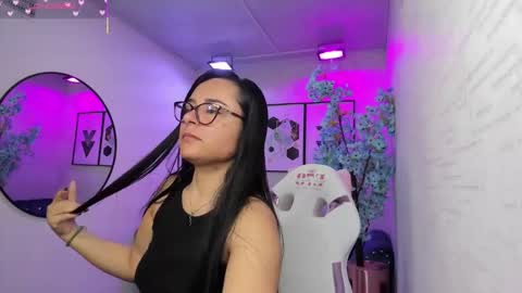 Tiara  online show from 02-08-26, 03:21