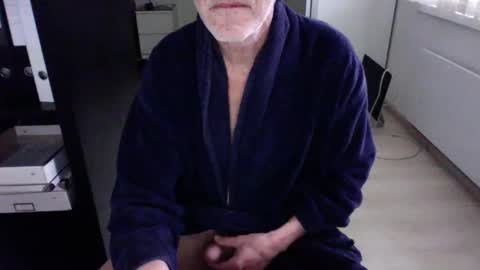 Snapshot of tiburzio chatting on 01-23-25, 08:15 tiburzio online show from 01-23-25, 08:15