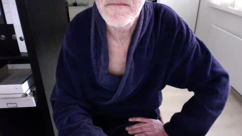 Snapshot of tiburzio chatting on 01-24-25, 08:13 tiburzio online show from 01-24-25, 08:13