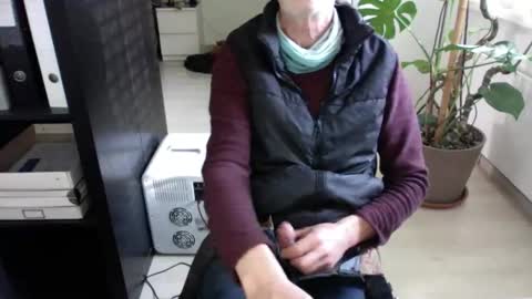 Snapshot of tiburzio chatting on 01-11-26, 10:31 tiburzio online show from 01-11-26, 10:31