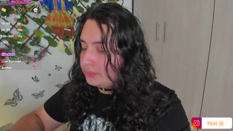 Snapshot of tich___ chatting on 05-19-26, 12:49 tich___ online show from 05-19-26, 12:49
