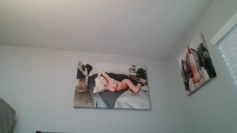 Snapshot of ticklemepink696969 chatting on 01-19-25, 09:45 ticklemepink696969 online show from 01-19-25, 09:45