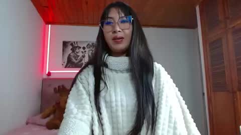 Tifanny online show from 11-22-25, 03:49