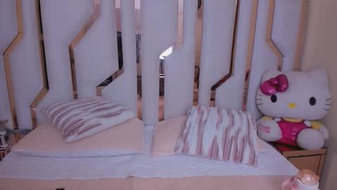    online show from 11-07-25, 10:10