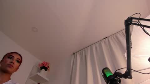 Tiffany online show from 02-03-26, 02:53