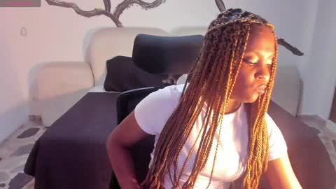 Snapshot of tifanytaylor1_ chatting on 01-04-25, 04:55 TIFF online show from 01-04-25, 04:55