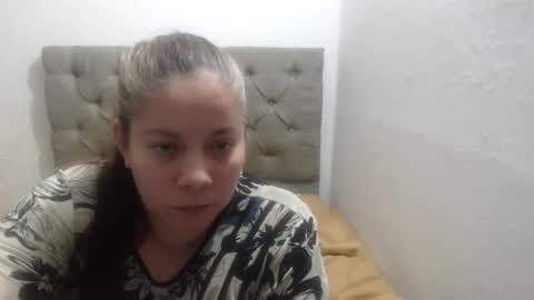 Snapshot of tiffa_hot_29 chatting on 12-17-25, 08:20 Tiffany online show from 12-17-25, 08:20