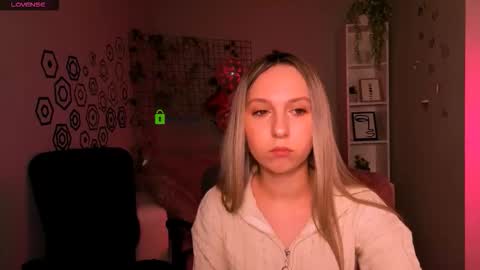 Snapshot of tiffani_murr chatting on 02-25-26, 08:07 Tif online show from 02-25-26, 08:07