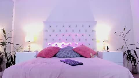 Snapshot of tiffanny_gomez chatting on 07-17-26, 07:52 Tifanny online show from 07-17-26, 07:52