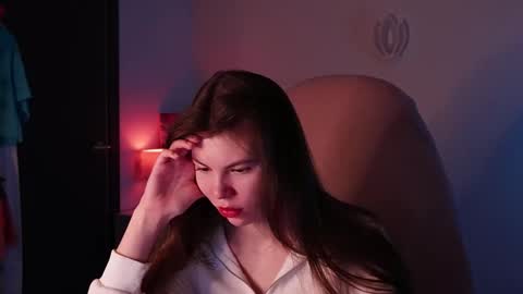 Im here on Fridays Saturdays Sundays  online show from 02-21-26, 09:16