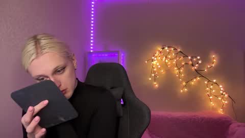 Amira online show from 11-06-25, 10:27