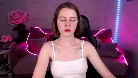 Tiffany online show from 02-28-25, 02:31